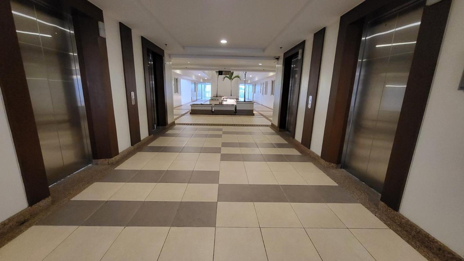 The Atherton- Spacious Modern Condo Unit In Paranaque Near The Airport, Makati, Bgc And Highways Paranaque City 외부 사진